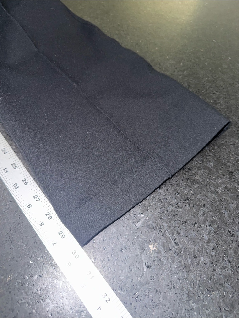 UEC SPANX BLACK SLIMMING Pintuck Pull on Point Flare Pants SZ M - Picture 12 of 15